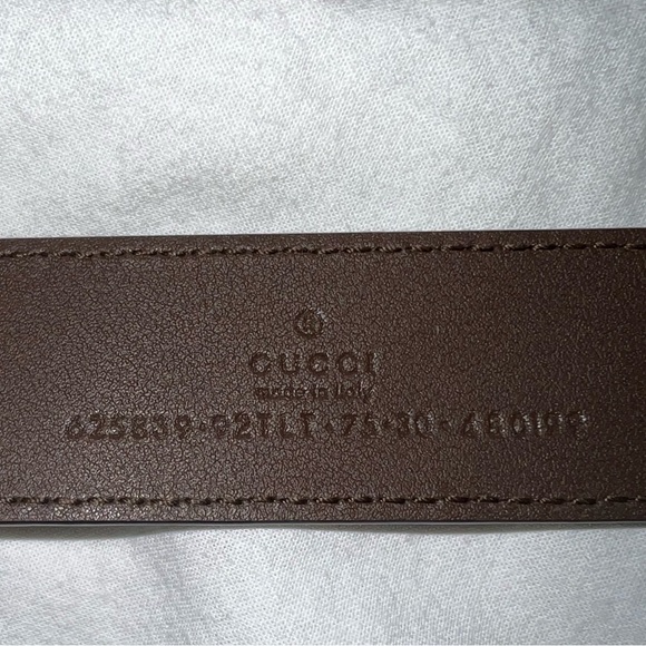 Gucci belt purchased December 2020 at Holt Renfrew in Montreal - Picture 6 of 6